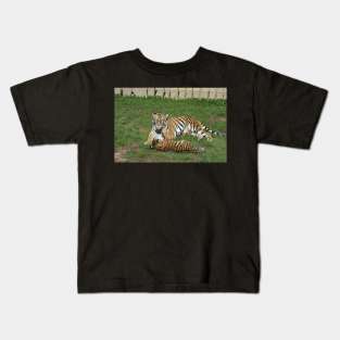 Tiger Mother and Cub Kids T-Shirt